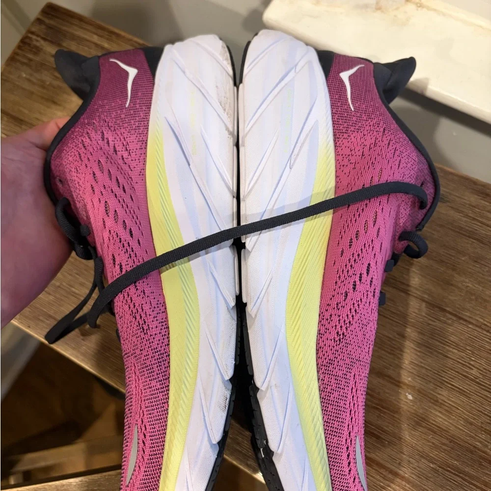 LIKE NEW Hoka Clifton 8.5 b Color Blue Graphite/ Ibis Rose - Picture 5 of 11